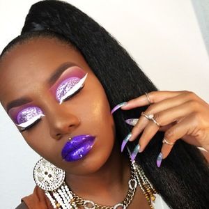 Meet your Posher, Janai